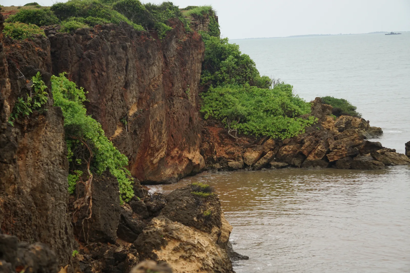 Rocky shoreline and cliffs in Wilpattu National Park, Sri Lanka.